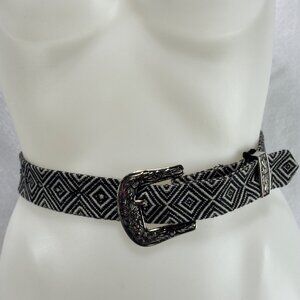 Black & White Woven Geometric Belt With Engraved Silver Buckle Women's